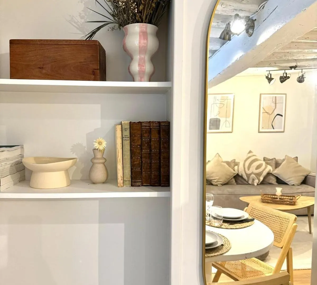 Apartment Saint Germain Des Pres Bon Marche By Studio Prestige Paris Frankrike